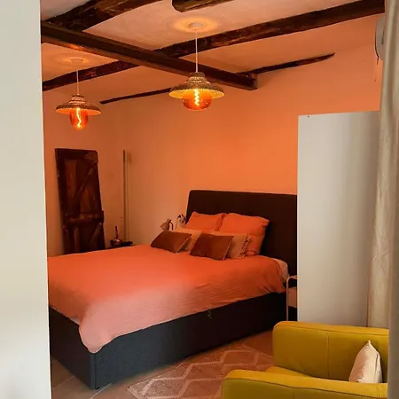 Modern & Cozy Getaway Above Maggiore Apartment *